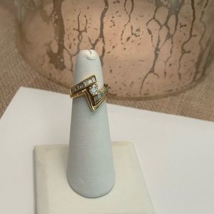 18K VINTAGE DIAMOND ENGAGEMENT RING